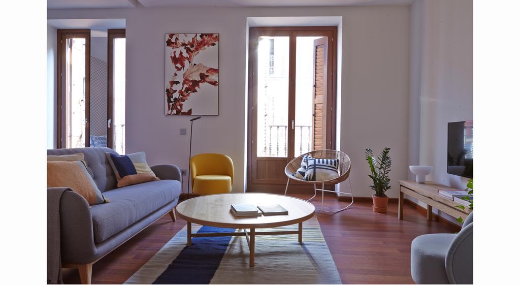 60 Balconies Design Apartment Мадрид Екстериор снимка