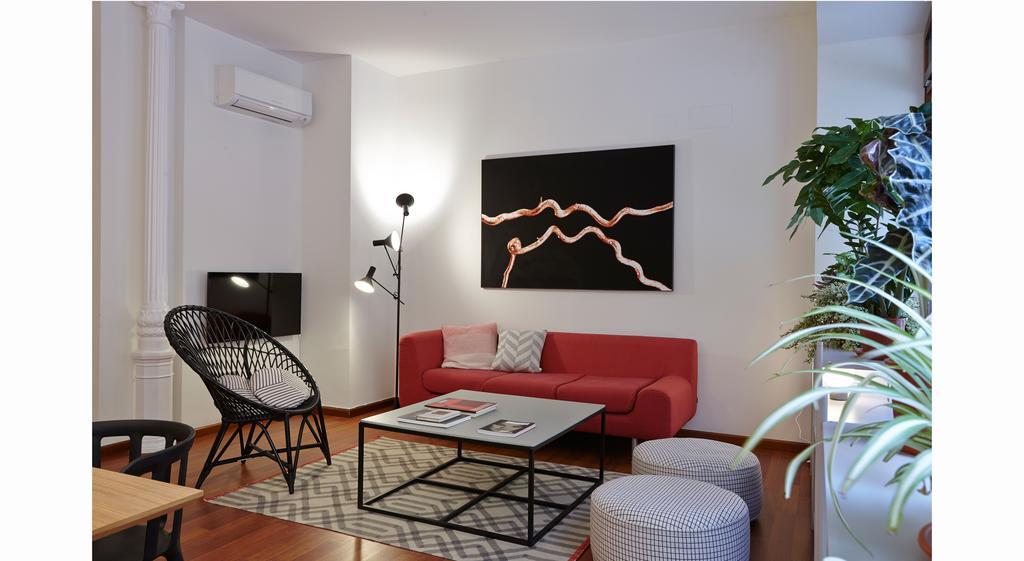 60 Balconies Design Apartment Мадрид Екстериор снимка
